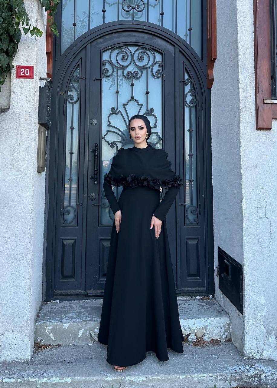 Gül Detaylı Menekşe Abiye Siyah