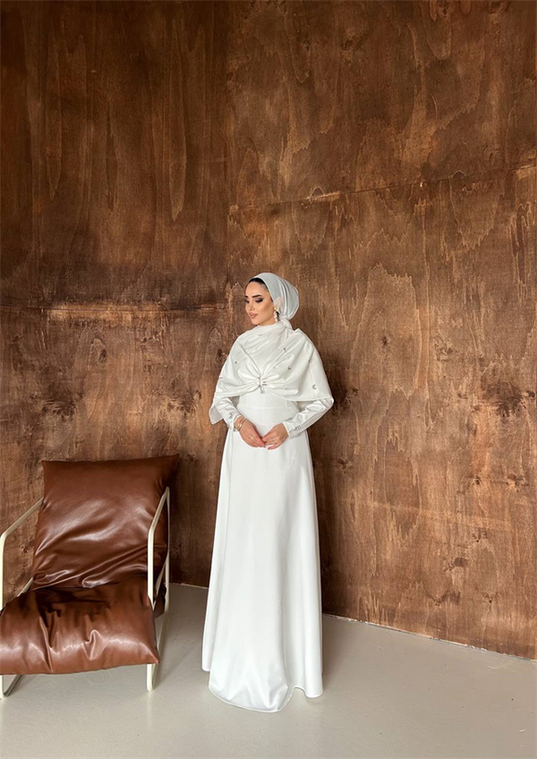 Leyla Abiye Beyaz