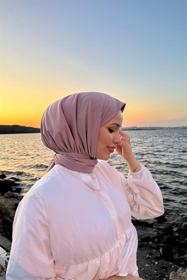 Toz pembe çıtçıtlı şal